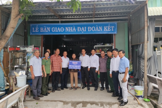 Công ty CADIVI chung tay góp sức xây nhà Đại đoàn kết cho đồng bào xã Nhơn Hội, huyện An Phú, tỉnh An Giang